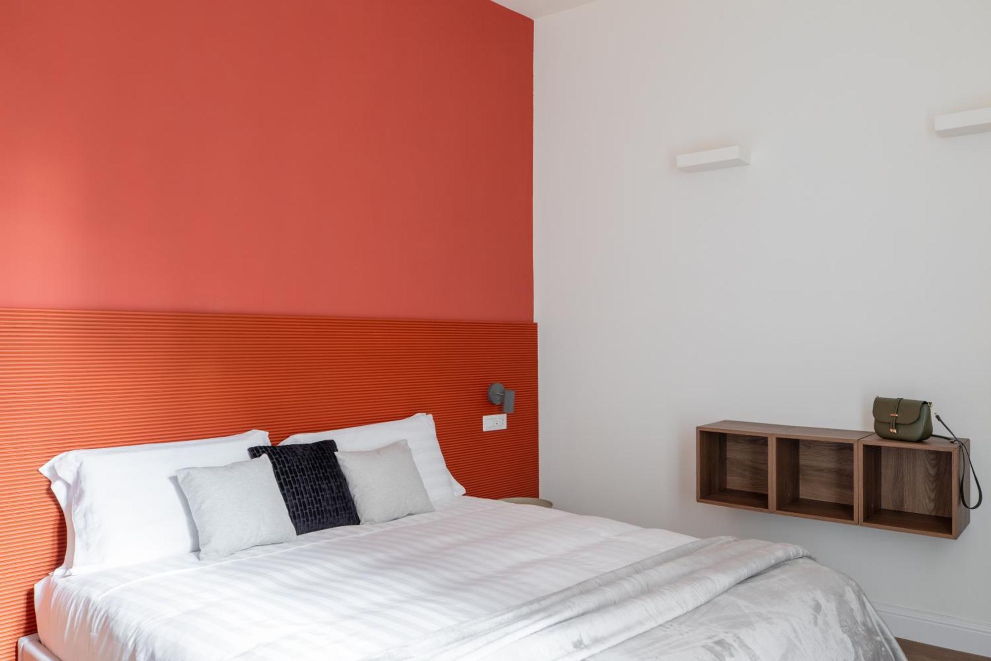 Hospitality At Apartment *